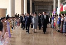เยาวชนไทยอวดผ้าไทย สะท้อนพลังวัฒนธรรม รับผู้นำจีนกลางรัฐสภา